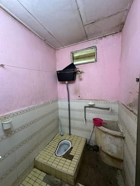 1-storey Terraced House for Sale in Kulim (Kedah) - Bryan Ong - Bathroom - PropertyGuru.com.my