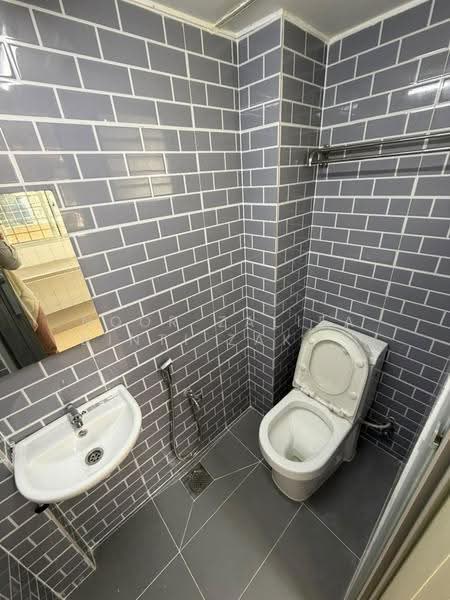 Apartment for Sale at Iris Apartment - Noor Zalifa Binti Zakaria - Bathroom - PropertyGuru.com.my