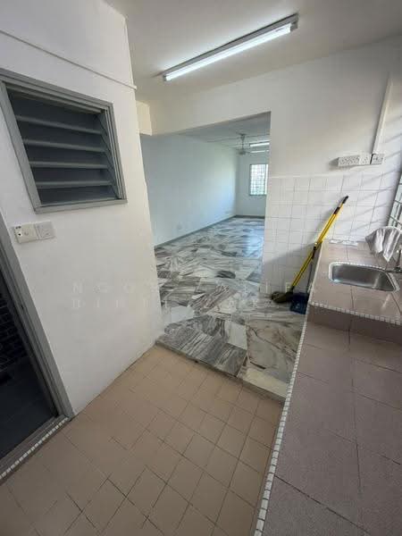 Apartment for Sale at Iris Apartment - Noor Zalifa Binti Zakaria - Interior - PropertyGuru.com.my