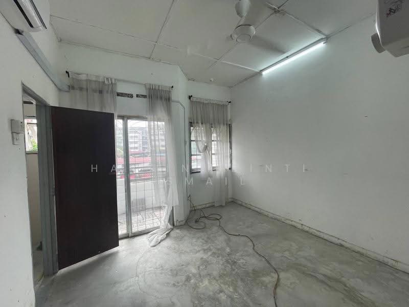2-storey Terraced House for Sale in Taman Kosas (Ampang) - Hartini Binti Ismail - Interior - PropertyGuru.com.my