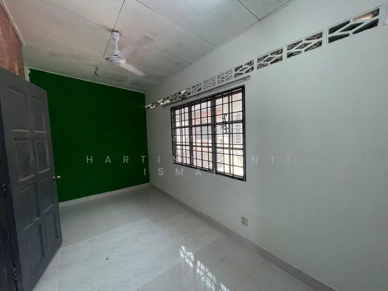2-storey Terraced House for Sale in Taman Kosas (Ampang) - Hartini Binti Ismail - Interior - PropertyGuru.com.my