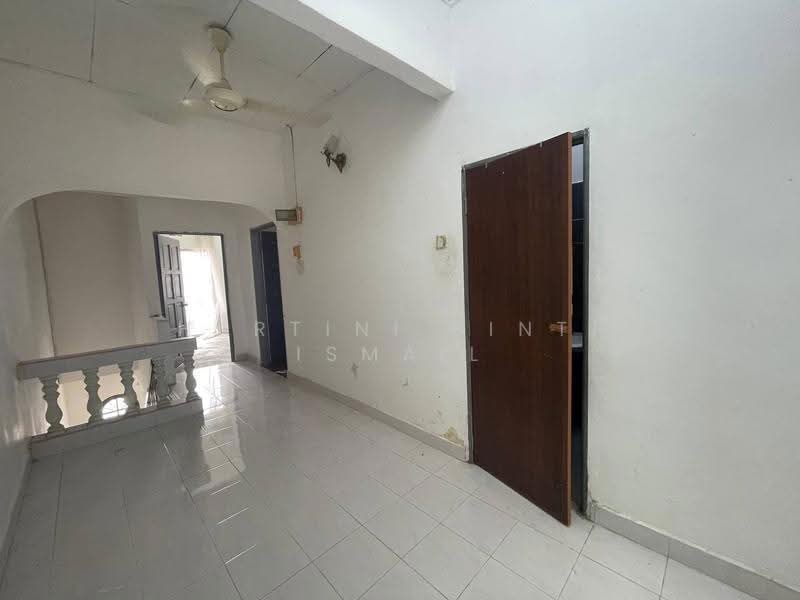 2-storey Terraced House for Sale in Taman Kosas (Ampang) - Hartini Binti Ismail - Interior - PropertyGuru.com.my