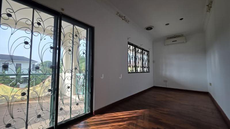 Bungalow House untuk Dijual di Kota Kemuning (Shah Alam) - J J - Balcony - PropertyGuru.com.my