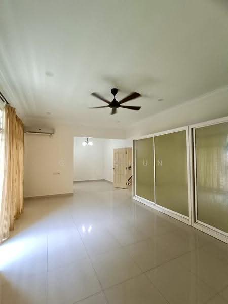 Rumah Berkembar untuk Disewa di Sungai Ara @ 3 Storey Semi D (Sungai Ara) - Gan Chun Kai - Living Room - PropertyGuru.com.my