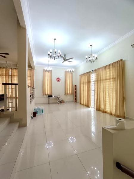 Rumah Berkembar untuk Disewa di Sungai Ara @ 3 Storey Semi D (Sungai Ara) - Gan Chun Kai - Living Room - PropertyGuru.com.my