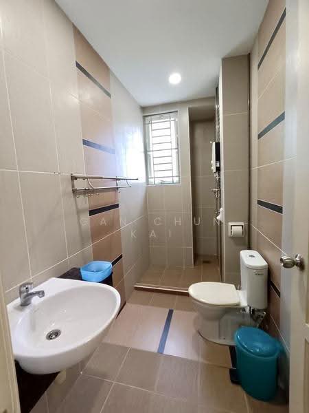 Rumah Berkembar untuk Disewa di Sungai Ara @ 3 Storey Semi D (Sungai Ara) - Gan Chun Kai - Bathroom - PropertyGuru.com.my