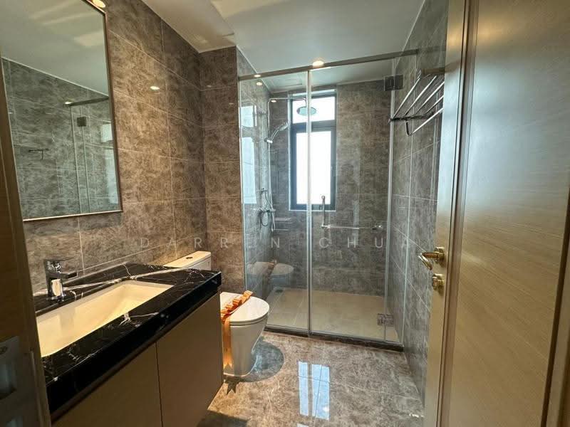 Kondominium untuk Dijual di R&F Princess Cove Phase 2-Seine Region - Darren Chua - Bathroom - PropertyGuru.com.my