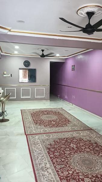 Rumah Bandar untuk Disewa di Taman Equine (Seri Kembangan) - June Tan - Living Room - PropertyGuru.com.my