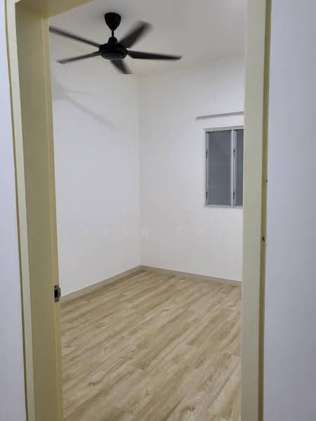 Condominium for Sale at Lakefront Homes - Ryan Swe - Interior - PropertyGuru.com.my