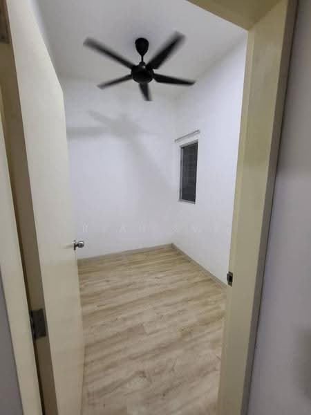 Condominium for Sale at Lakefront Homes - Ryan Swe - Bedroom - PropertyGuru.com.my