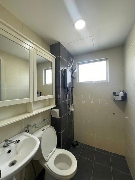 Rumah Bandar untuk Dijual di Puncak Alam (Selangor) - Hartini Binti Ismail - Bathroom - PropertyGuru.com.my