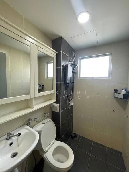 Rumah Bandar untuk Dijual di Puncak Alam (Selangor) - Hartini Binti Ismail - Bathroom - PropertyGuru.com.my