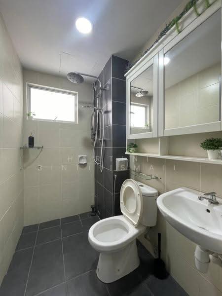 Rumah Bandar untuk Dijual di Puncak Alam (Selangor) - Hartini Binti Ismail - Bathroom - PropertyGuru.com.my