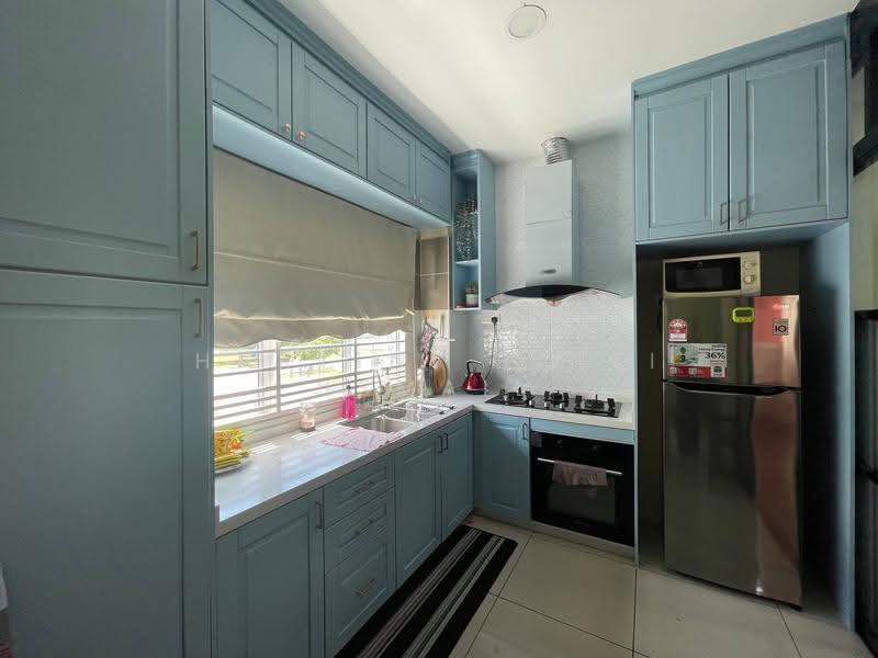 Rumah Bandar untuk Dijual di Puncak Alam (Selangor) - Hartini Binti Ismail - Kitchen - PropertyGuru.com.my