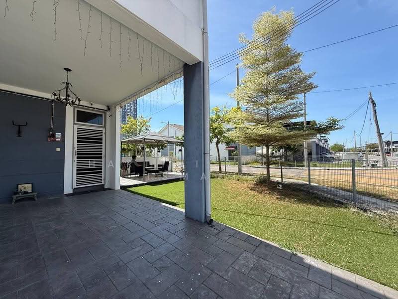 Rumah Bandar untuk Dijual di Puncak Alam (Selangor) - Hartini Binti Ismail - Exterior - PropertyGuru.com.my
