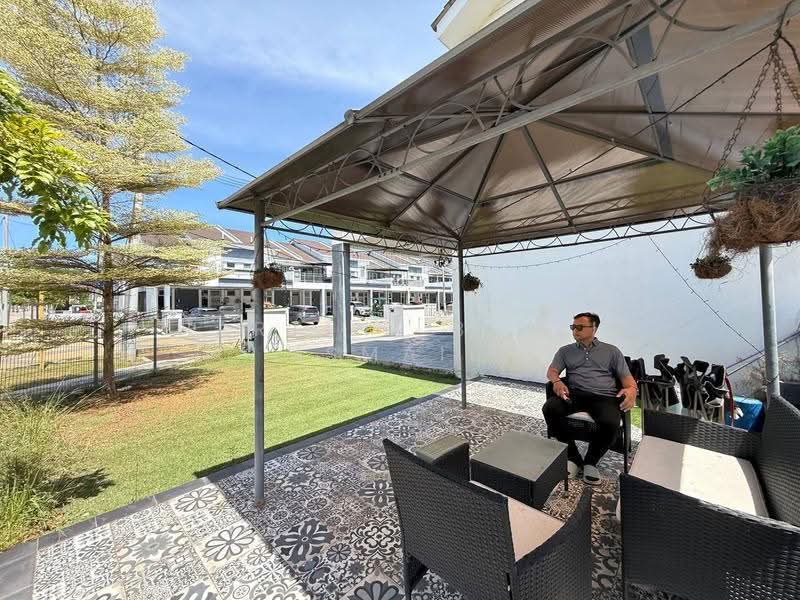 Rumah Bandar untuk Dijual di Puncak Alam (Selangor) - Hartini Binti Ismail - Exterior - PropertyGuru.com.my