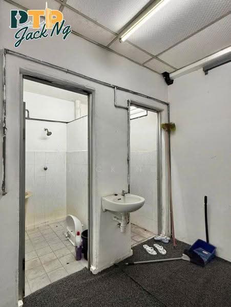 Shop for Rent in Bukit Mertajam (Penang) - Jack Ng - Bathroom - PropertyGuru.com.my