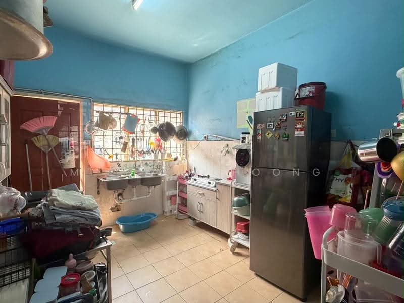 Terraced House for Sale in Taman Tun Perak (Rawang) - Michael Choong - Kitchen - PropertyGuru.com.my