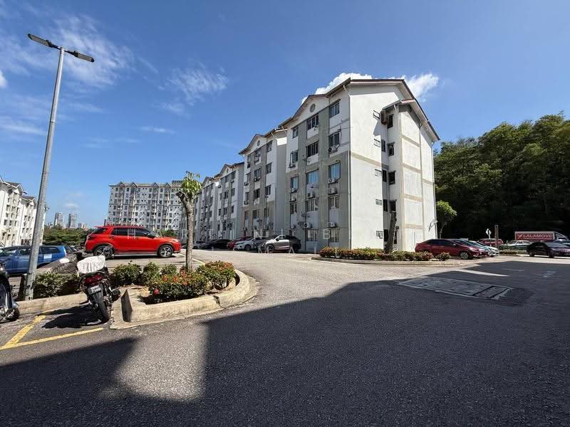 Pangsapuri untuk Dijual di Pangsapuri Mayang (Puncak Jalil) - Hartini Binti Ismail - Exterior - PropertyGuru.com.my