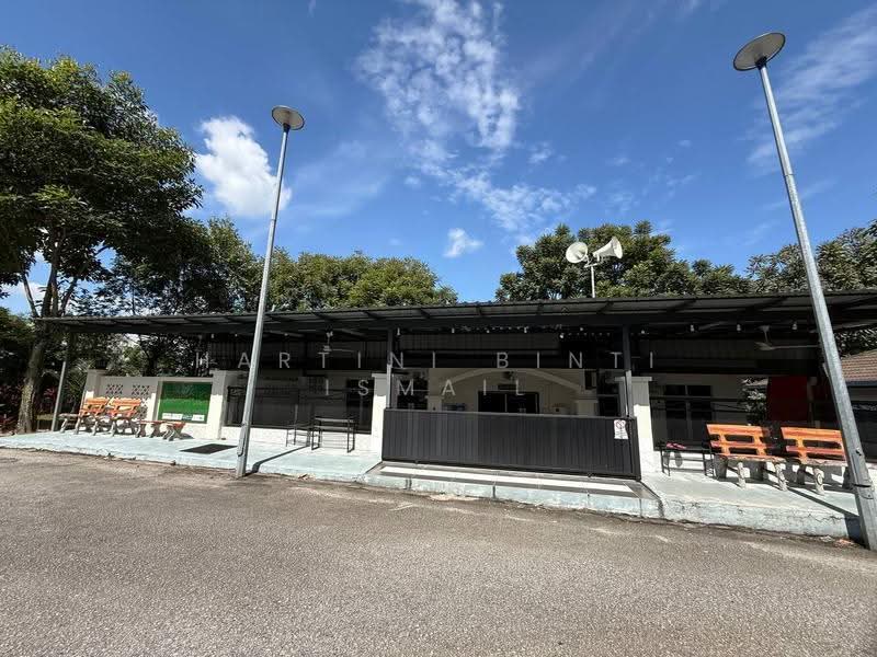 Pangsapuri untuk Dijual di Pangsapuri Mayang (Puncak Jalil) - Hartini Binti Ismail - Exterior - PropertyGuru.com.my