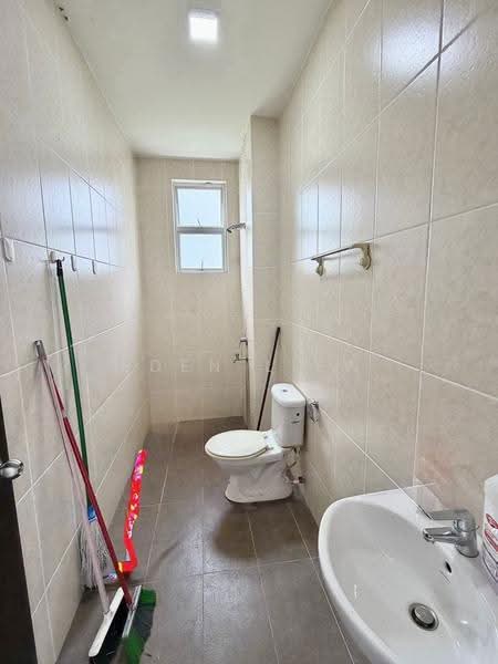 Rumah Teres 2-Tingkat untuk Dijual di Taman Molek (Johor Bahru) - Eden Liew - Bathroom - PropertyGuru.com.my