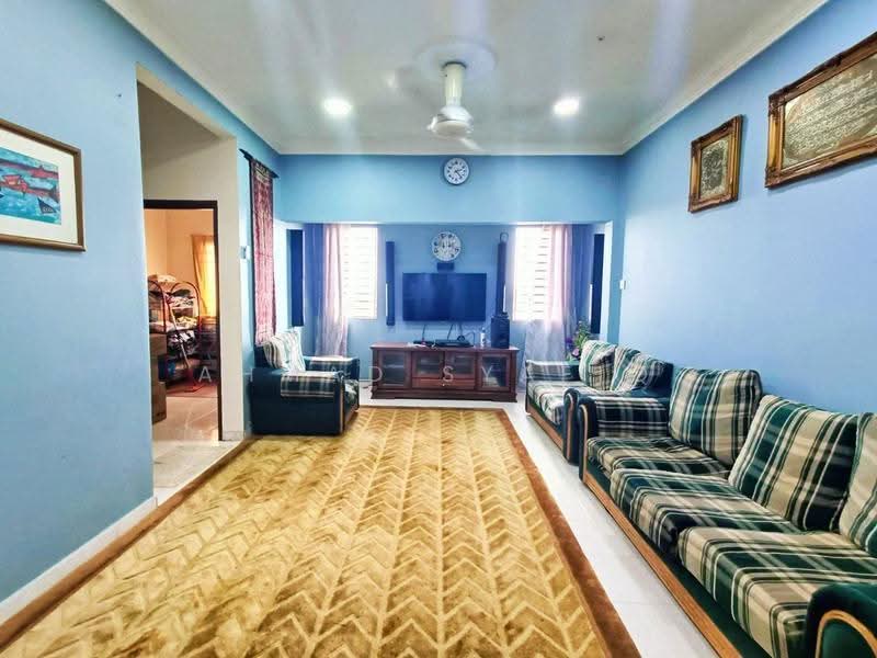 Pangsapuri untuk Dijual di Pangsapuri Desa Subang - Ahmad Syafiq - Living Room - PropertyGuru.com.my