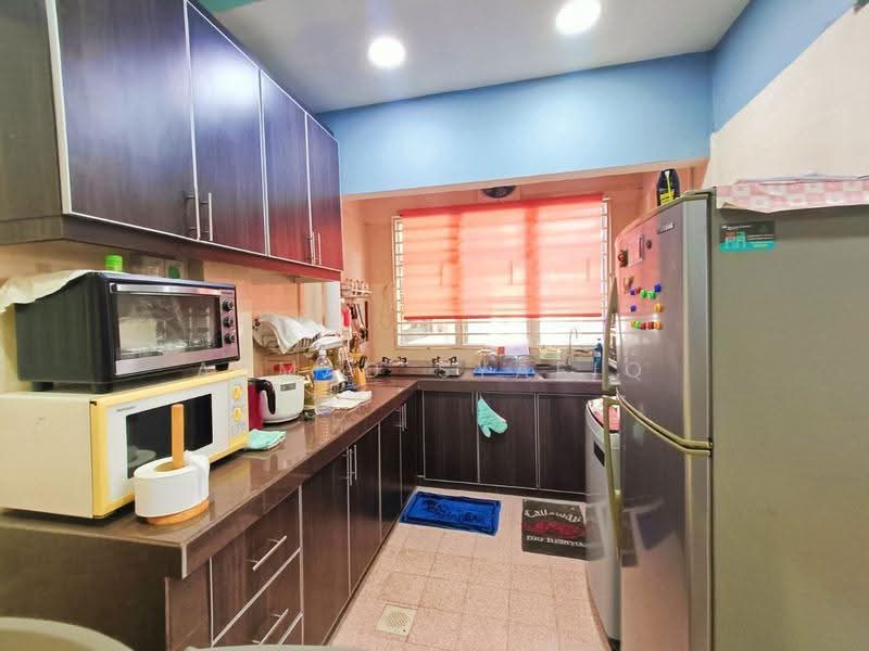 Pangsapuri untuk Dijual di Pangsapuri Desa Subang - Ahmad Syafiq - Kitchen - PropertyGuru.com.my