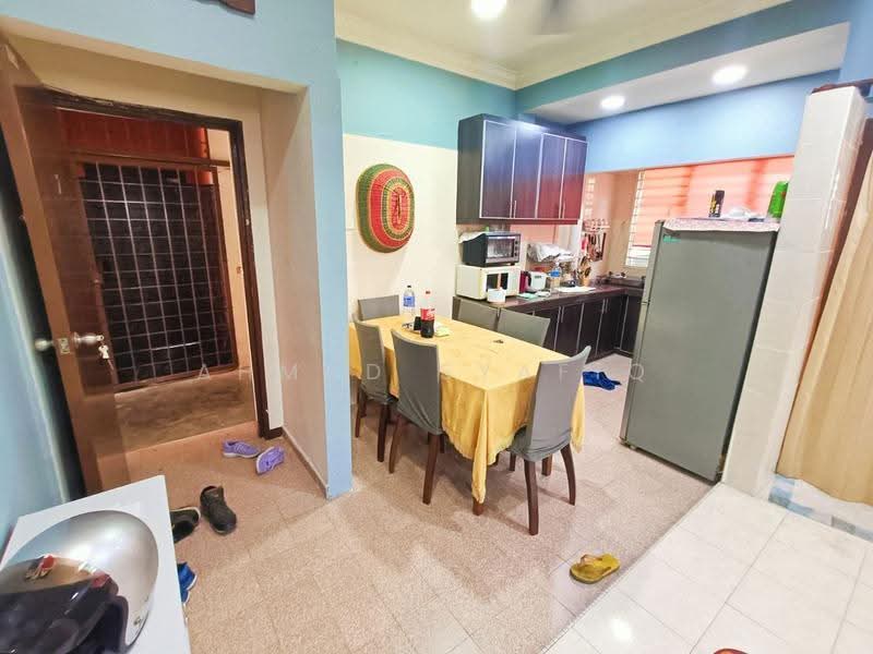 Pangsapuri untuk Dijual di Pangsapuri Desa Subang - Ahmad Syafiq - Kitchen - PropertyGuru.com.my
