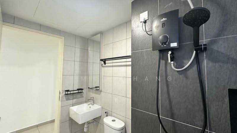 Kediaman Servis untuk Disewa di D'Cosmos Residences - Homer Phang - Bathroom - PropertyGuru.com.my