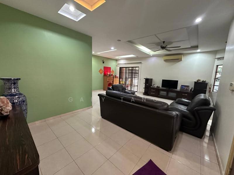 Rumah Berkembar untuk Dijual di Tambun (Perak) - Gary Tang - Living Room - PropertyGuru.com.my