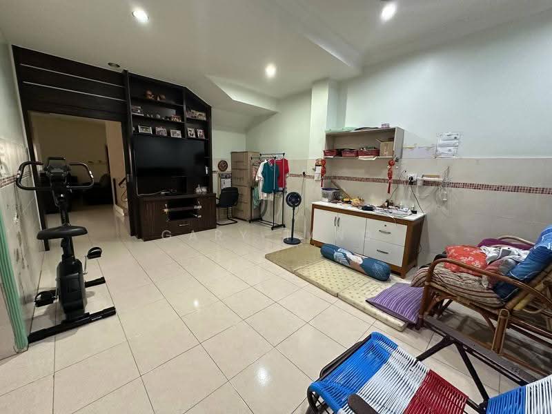Rumah Berkembar untuk Dijual di Tambun (Perak) - Gary Tang - Living Room - PropertyGuru.com.my