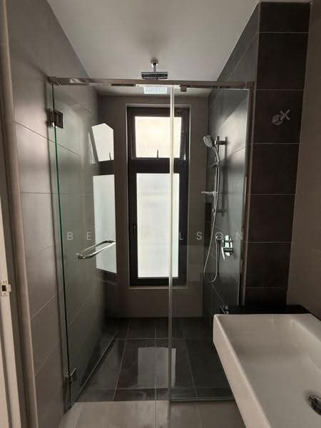 Kondominium untuk Disewa di Sunway Belfield - Ben Nelson - Bathroom - PropertyGuru.com.my