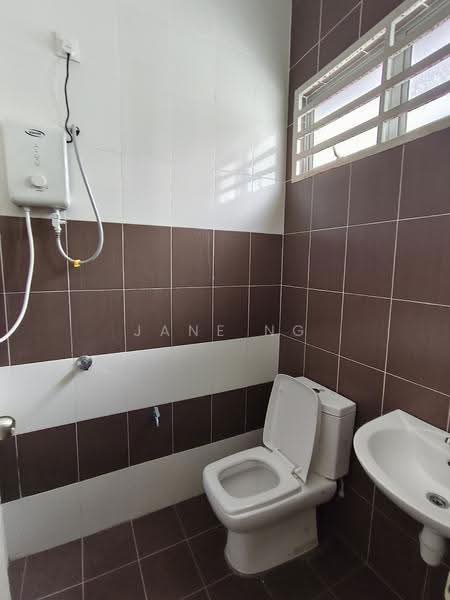2-storey Terraced House for Sale in Taman Lembah Indah (Simpang Ampat) - Jane Ng - Bathroom - PropertyGuru.com.my