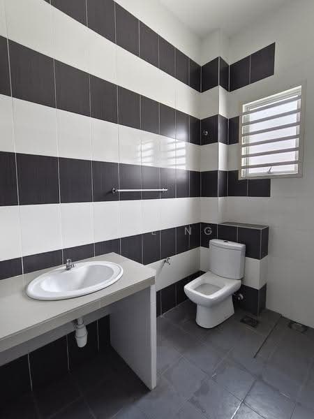 2-storey Terraced House for Sale in Taman Lembah Indah (Simpang Ampat) - Jane Ng - Bathroom - PropertyGuru.com.my