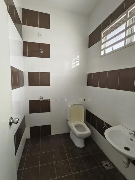 2-storey Terraced House for Sale in Taman Lembah Indah (Simpang Ampat) - Jane Ng - Bathroom - PropertyGuru.com.my