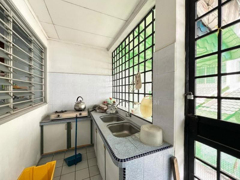 2.5-storey Terraced House for Sale in Bandar Sri Damansara (Selangor) - Alven Lim - Kitchen - PropertyGuru.com.my