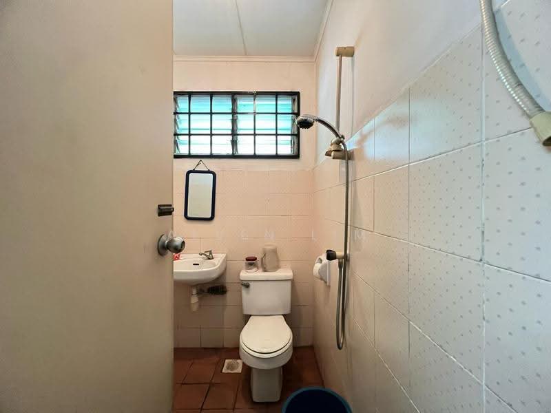 2.5-storey Terraced House for Sale in Bandar Sri Damansara (Selangor) - Alven Lim - Bathroom - PropertyGuru.com.my