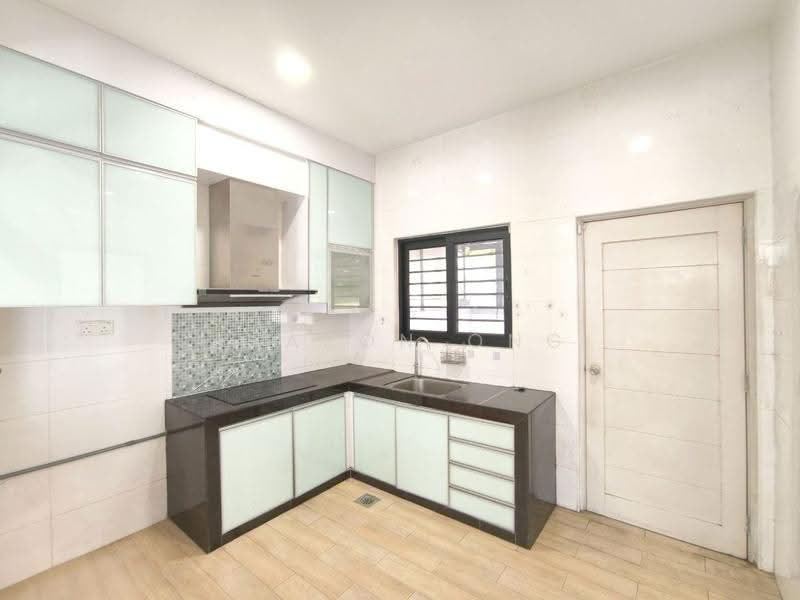 Semi-Detached House for Sale in Taman Sri Pulai Perdana 2 (Skudai) - Sharon Ong - Kitchen - PropertyGuru.com.my