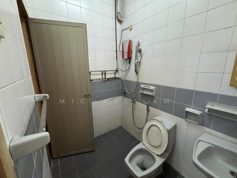 2-storey Terraced House for Sale in Jalan SS22A, SS 22a, Damansara Jaya, PJ (Petaling Jaya) - Michael Lam - Bathroom - PropertyGuru.com.my