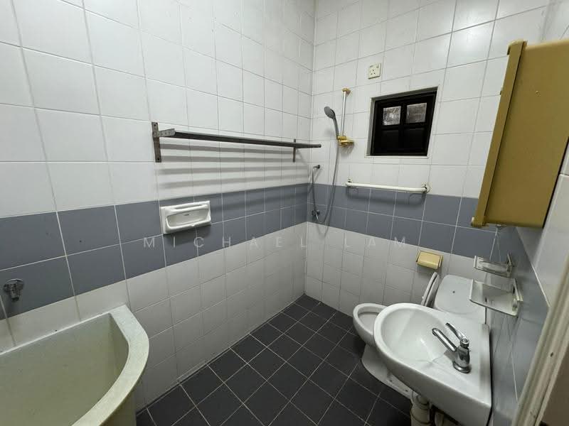 2-storey Terraced House for Sale in Jalan SS22A, SS 22a, Damansara Jaya, PJ (Petaling Jaya) - Michael Lam - Bathroom - PropertyGuru.com.my