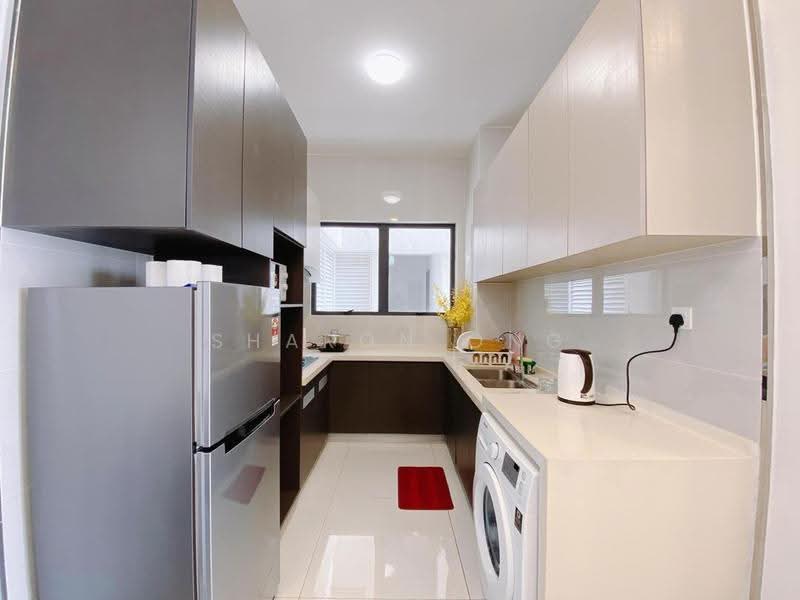 Condominium for Sale at Bay Point @ Country Garden Danga Bay - Sharon Ong - Kitchen - PropertyGuru.com.my