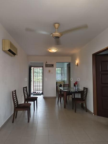 Pangsapuri untuk Dijual di Taman Erskine - Gary Khoo - Living Room - PropertyGuru.com.my