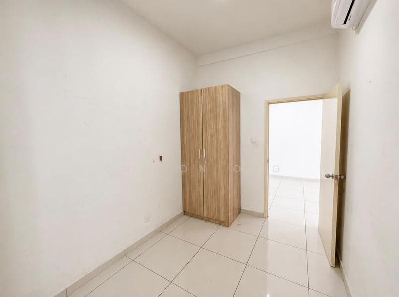 Kediaman Servis untuk Dijual di D'Summit Residences - Sharon Ong - Interior - PropertyGuru.com.my