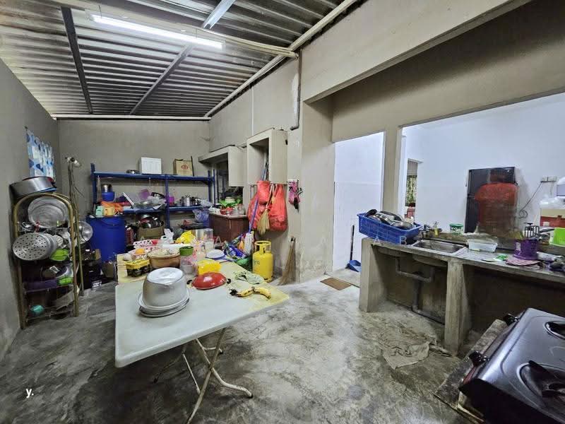 2-storey Terraced House for Sale in Taman Sri Jelok (Kajang) - Azean Wahab - Kitchen - PropertyGuru.com.my