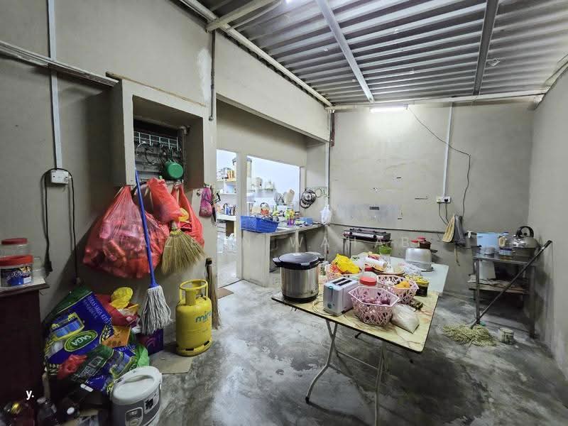 2-storey Terraced House for Sale in Taman Sri Jelok (Kajang) - Azean Wahab - Kitchen - PropertyGuru.com.my