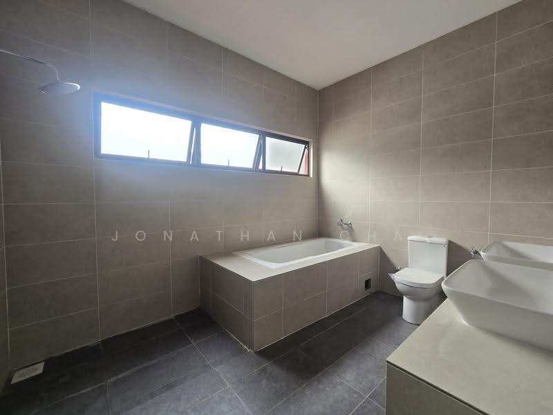 Bungalow House for Sale in Bukit Jelutong (Shah Alam) - Jonathan Chai - Bathroom - PropertyGuru.com.my