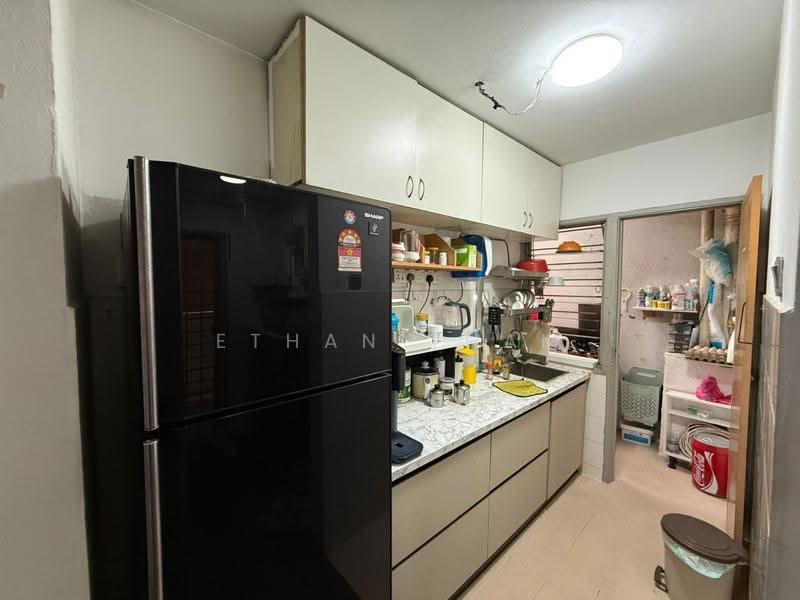 Rumah Flat untuk Dijual di PPR Kampung Baru Air Panas - Ethan Tham - Kitchen - PropertyGuru.com.my