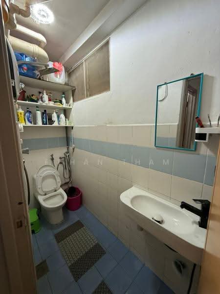 Rumah Flat untuk Dijual di PPR Kampung Baru Air Panas - Ethan Tham - Bathroom - PropertyGuru.com.my
