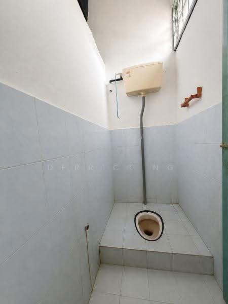 1-storey Terraced House for Sale in Padang Serai (Kedah) - Derrick Ng - Bathroom - PropertyGuru.com.my