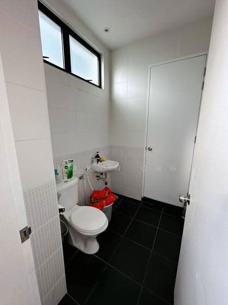 2-storey Terraced House for Sale in Masai (Johor) - Sharon Ong - Bathroom - PropertyGuru.com.my